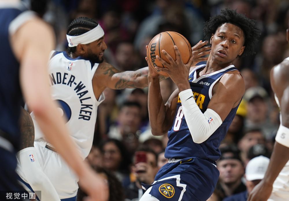 的女队在小 的女队在小