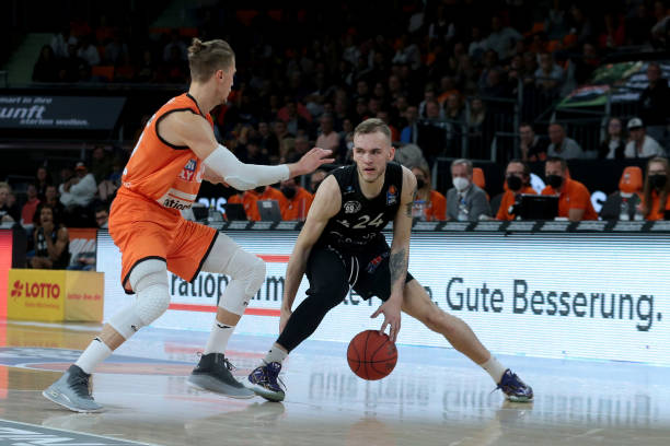 密集的9月 密集的9月